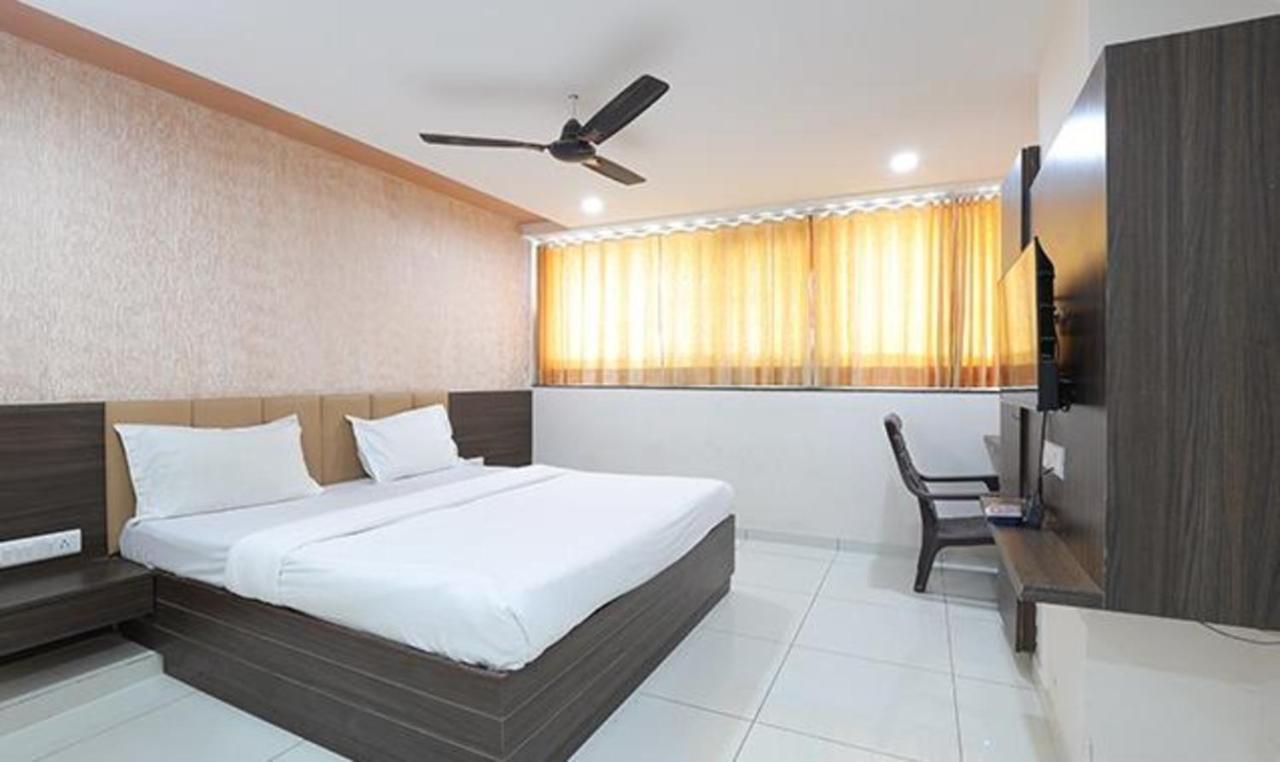 Fabhotel The Heaven อาเมดาบัด ภายนอก รูปภาพ