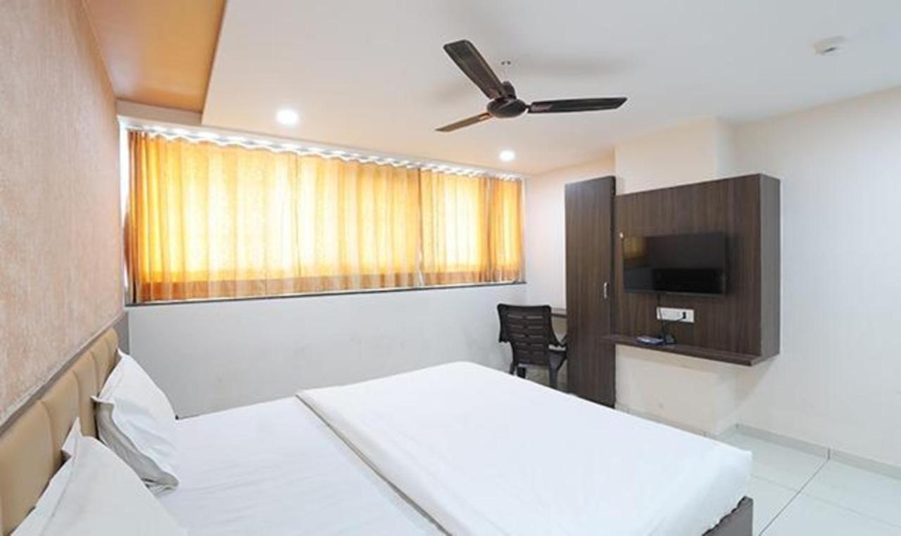 Fabhotel The Heaven อาเมดาบัด ภายนอก รูปภาพ